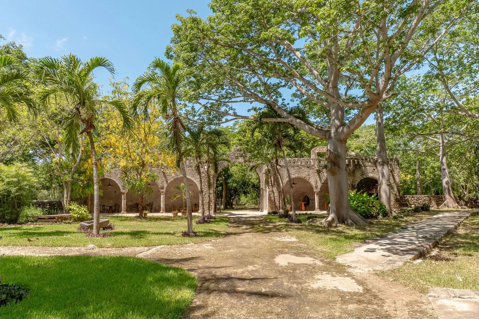 Wide gardens